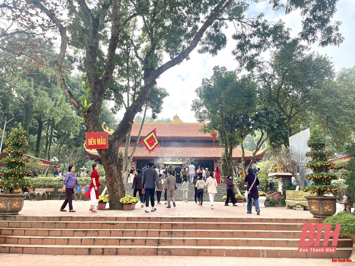 Nét đẹp tín ngưỡng thờ Mẫu ở xứ Thanh