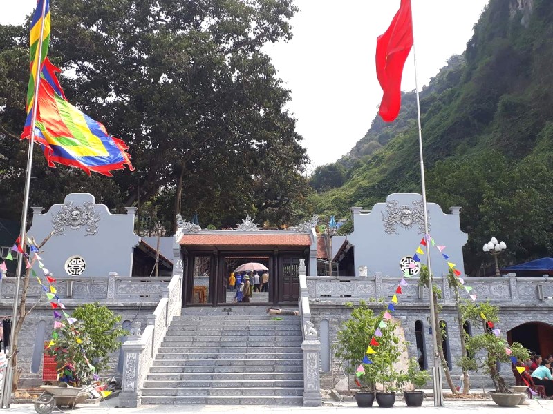 Tín ngưỡng thờ Đức Thánh Cả - Trần Quốc Nghiễn 