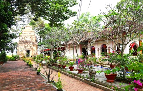 Tháp cổ Bình Thạnh - Di sản ngàn năm trên đất Tây Ninh