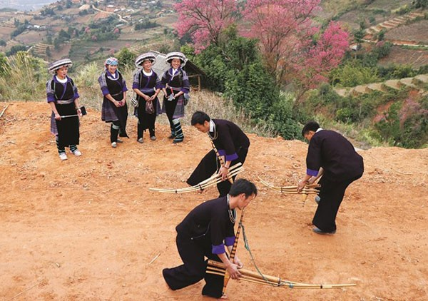 Khèn - nhạc cụ trong đời sống văn hóa của người Mông ở Mù Cang Chải 