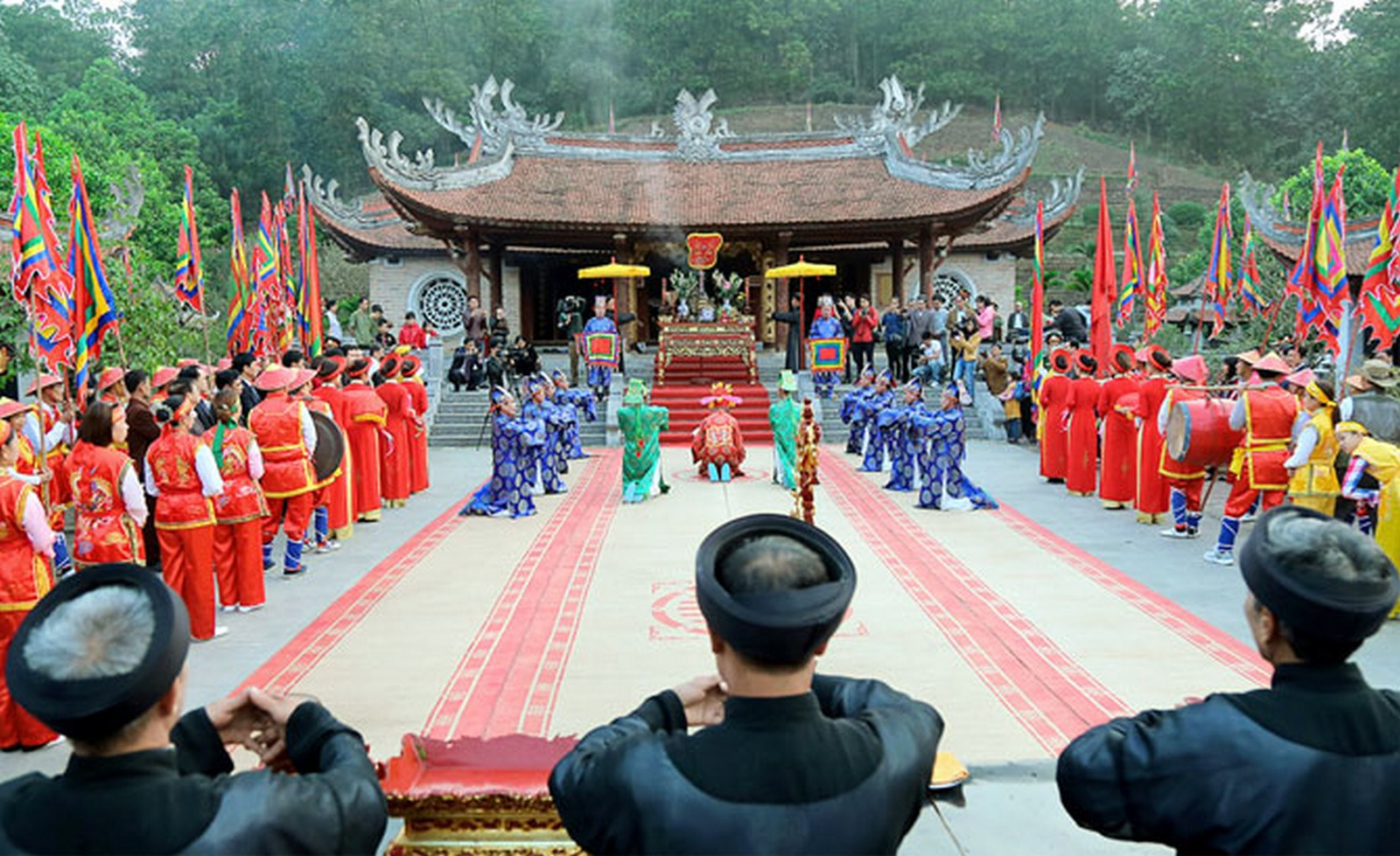 Các nghi lễ trong lễ hội