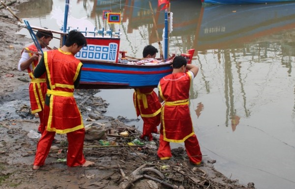 Tục thờ các vị thần sông nước 