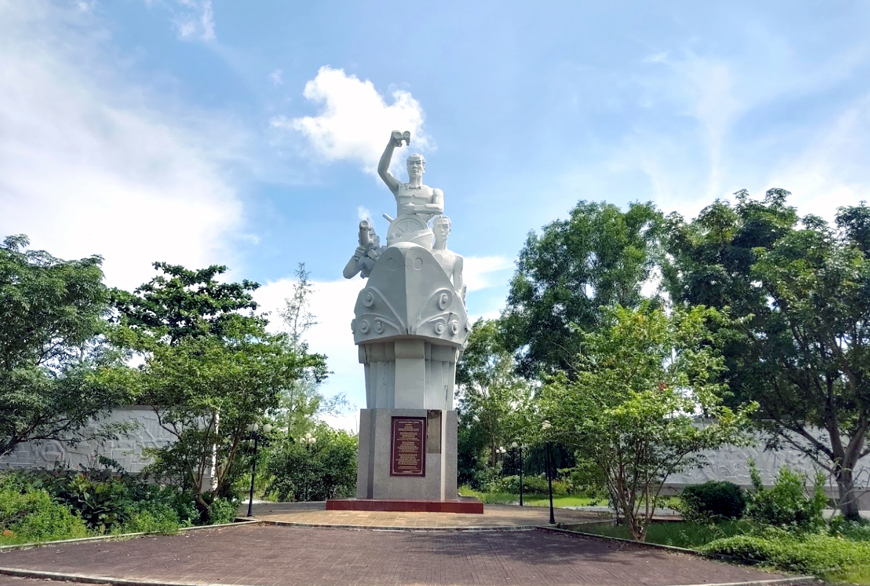 Di tích bến Vàm Lũng - đường Hồ Chí Minh trên biển
