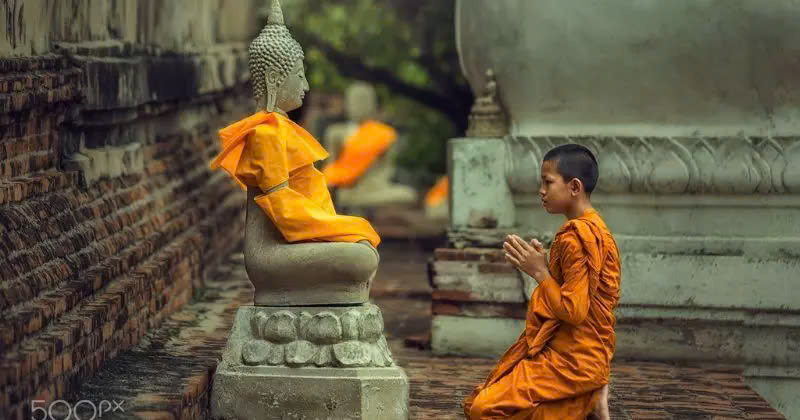 Sự khác nhau giữa Phật Giáo Nam Tông và Phật Giáo Bắc Tông. 