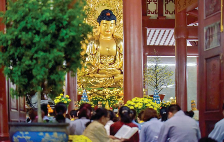 Từ và rải tâm từ