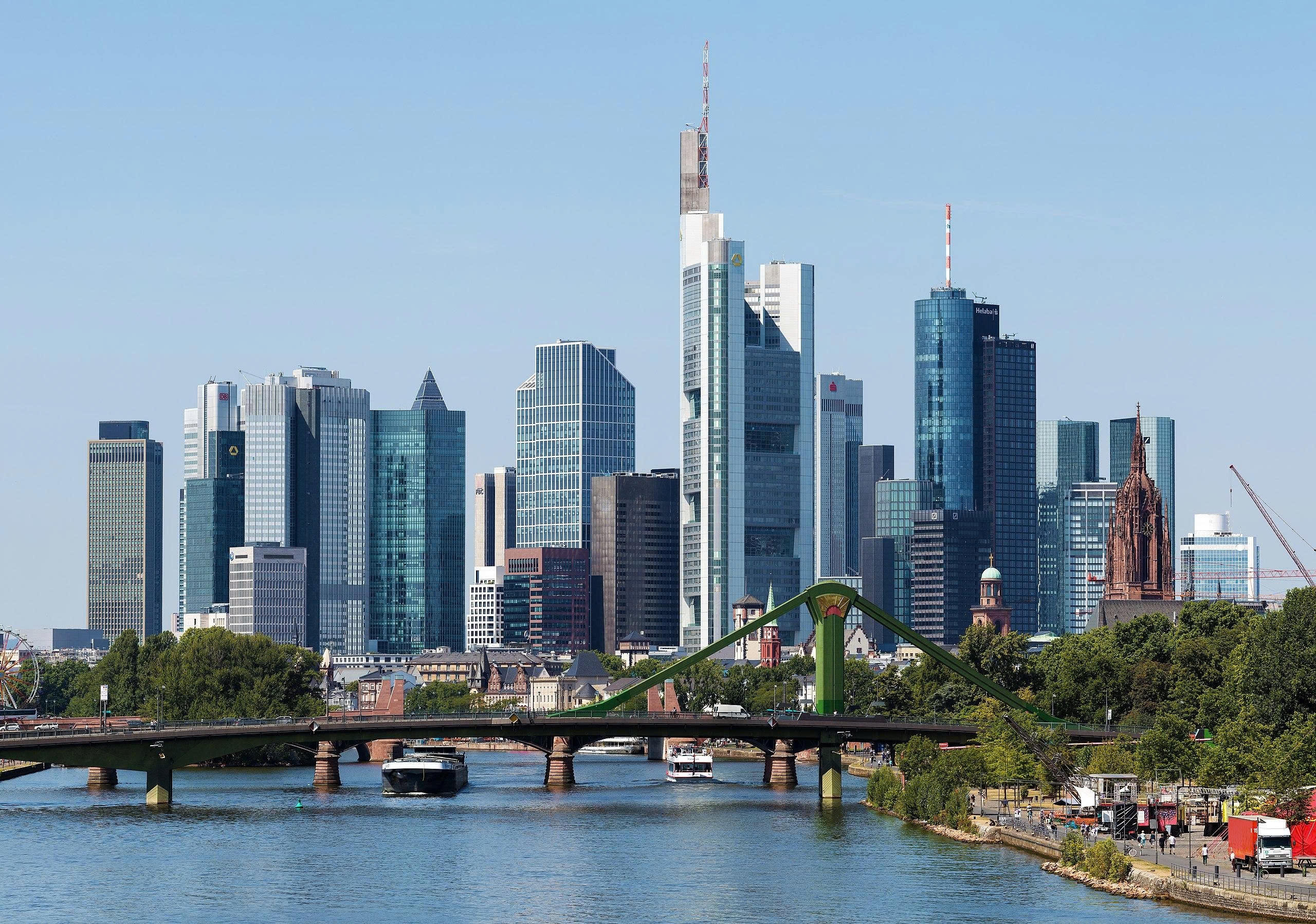Du lịch khám phá thành phố Frankfurt nước Đức 