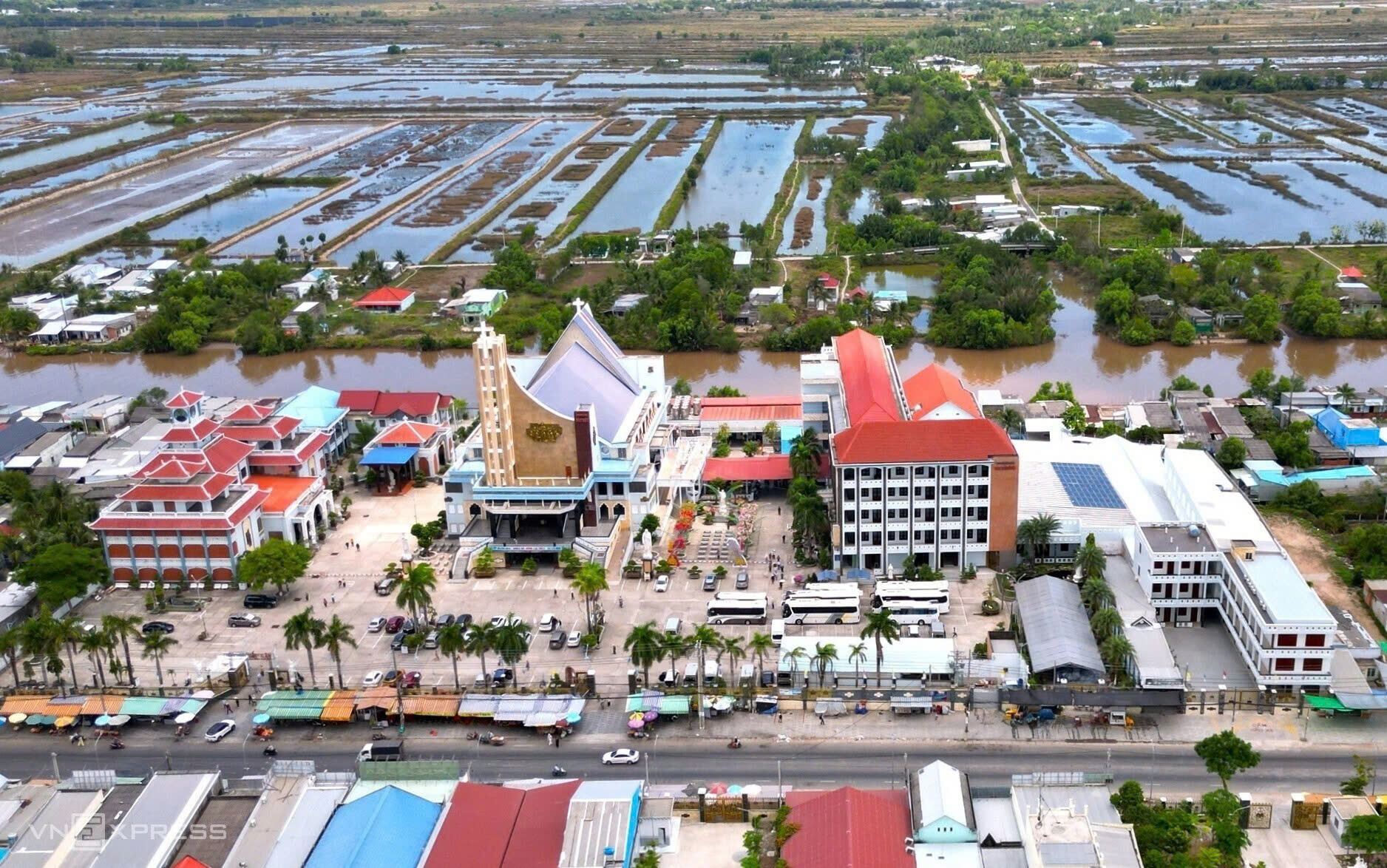 Nhà thờ Tắc Sậy - nơi lưu dấu cuộc đời linh mục Trương Bửu Diệp